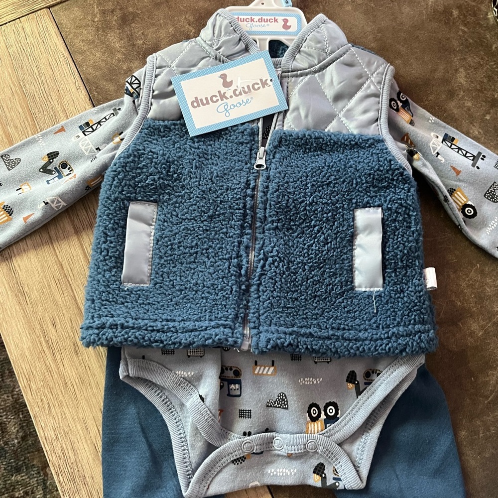 Duck Duck Goose Kids Blue and Gray Matching Set